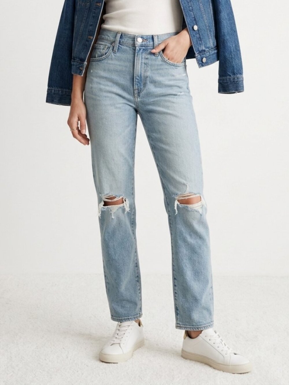 Madewell The Perfect Vintage Straight Jeans 26 Distressed NWT